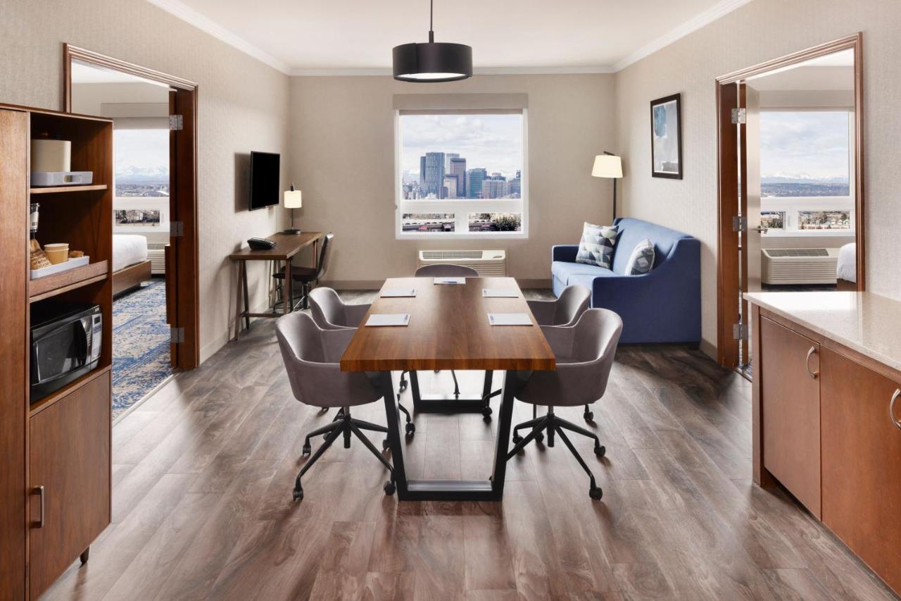 Four Points By Sheraton Calgary Airport Esterno foto