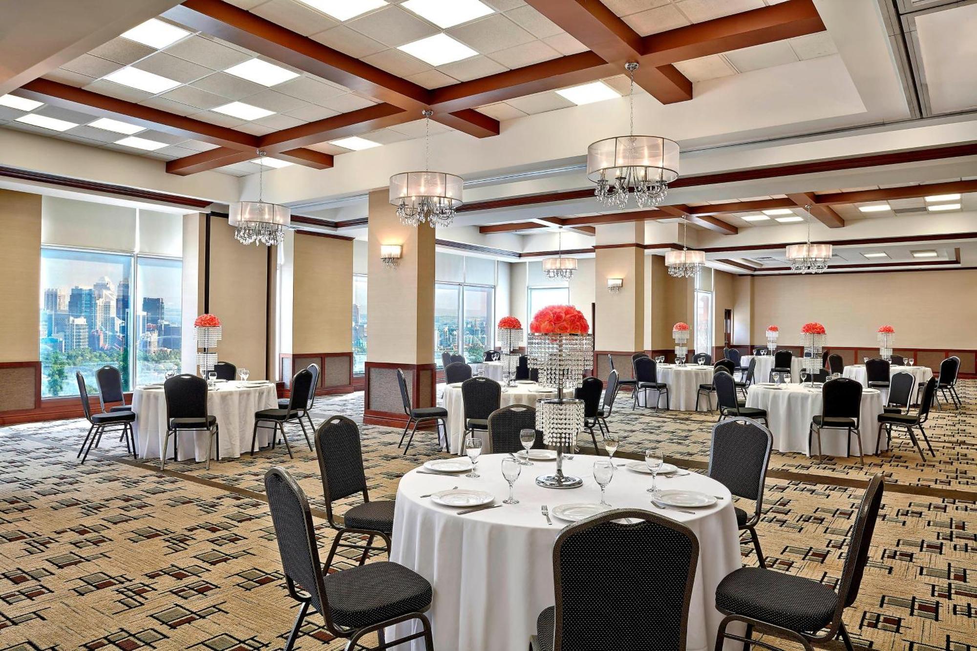 Four Points By Sheraton Calgary Airport Esterno foto