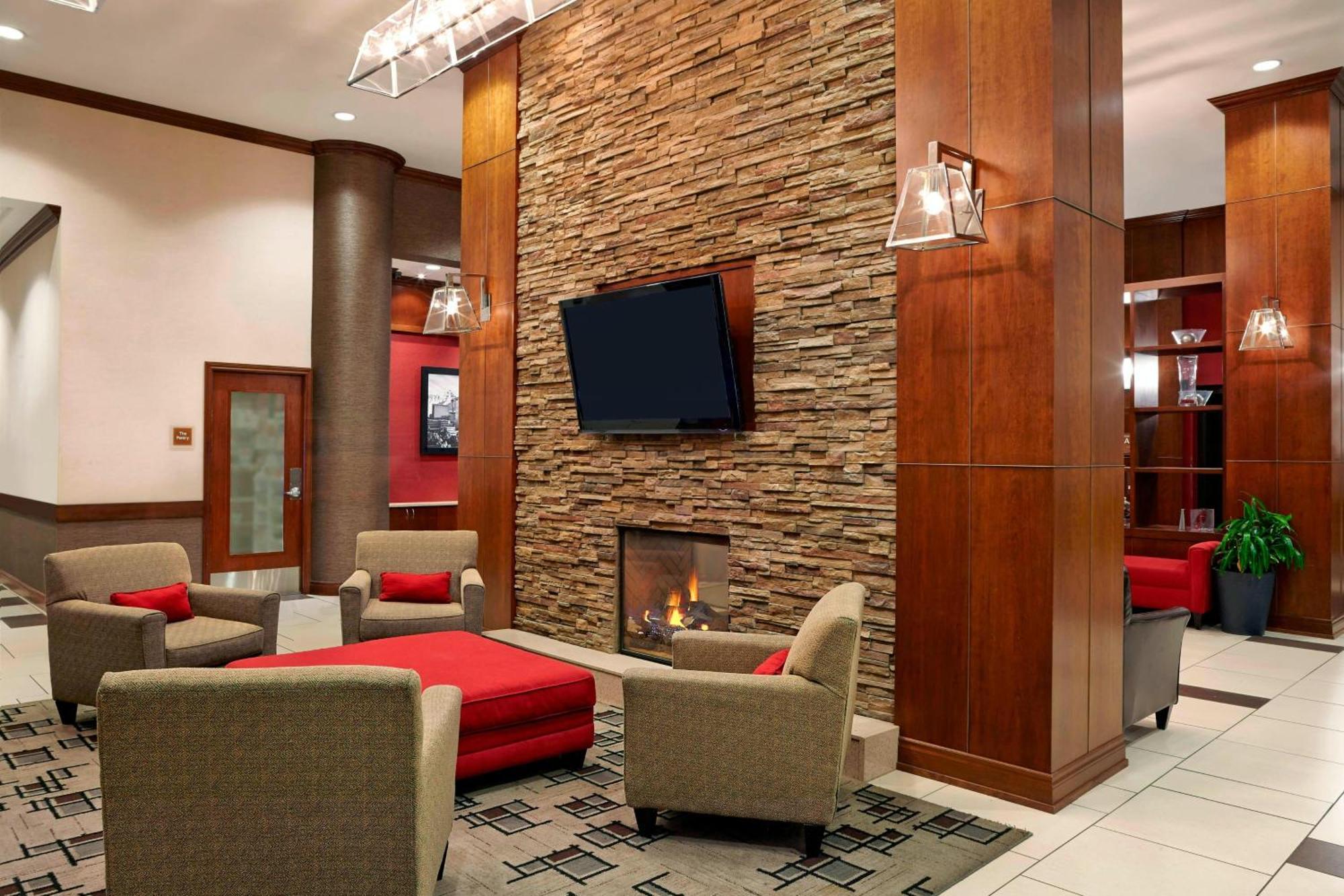 Four Points By Sheraton Calgary Airport Esterno foto