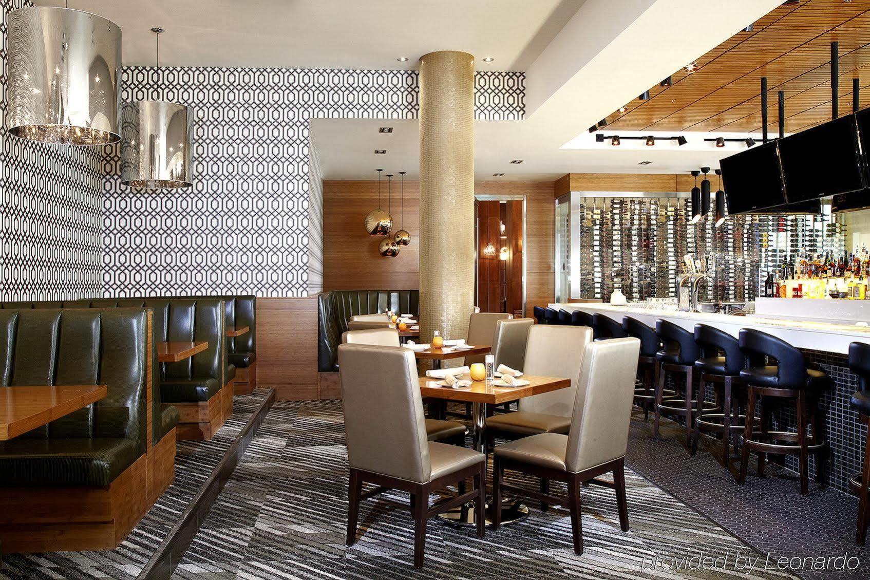Four Points By Sheraton Calgary Airport Esterno foto